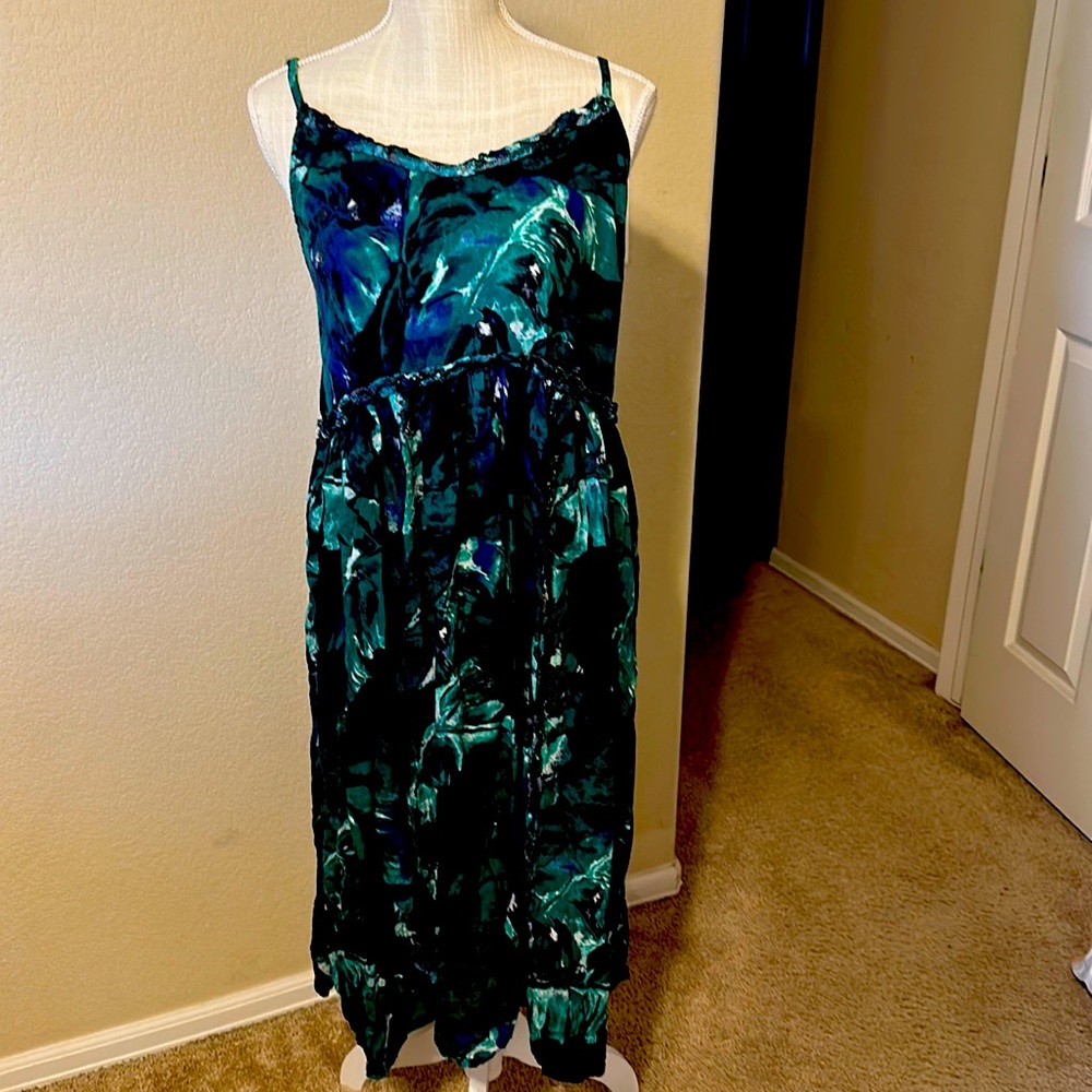 World Market Sundress UEC Size L/XL, 100% Rayon